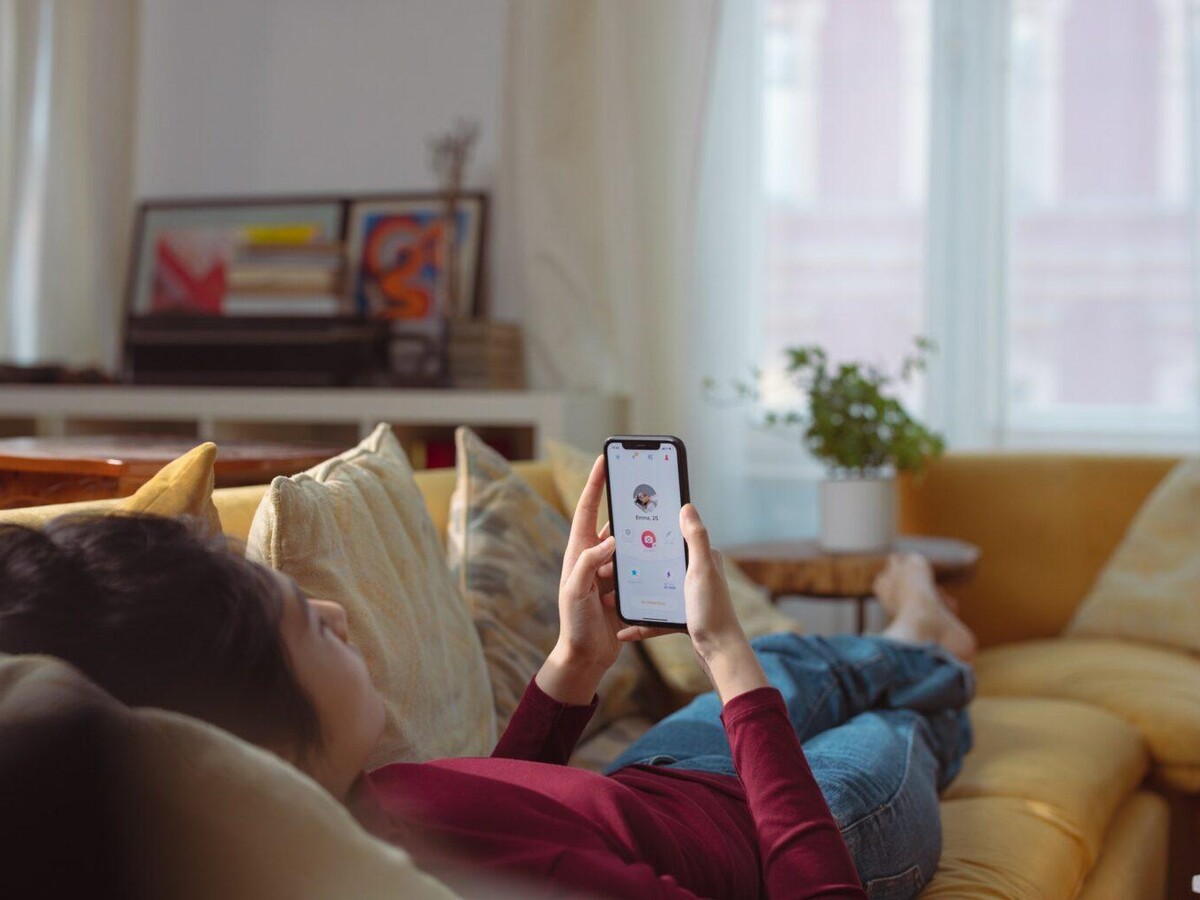 Swipe links voor de gevaren van online dating