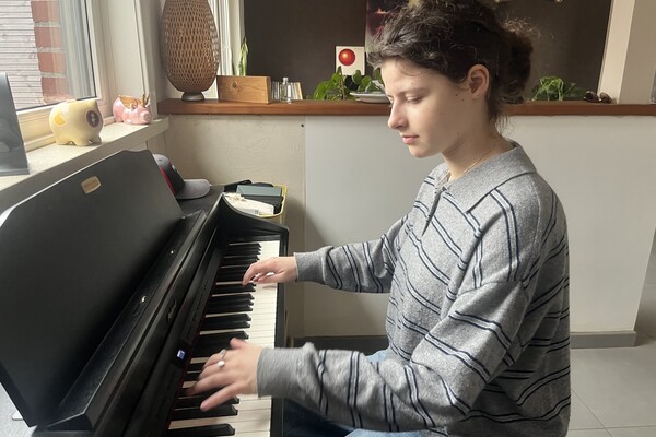 Annalisa's zangkunsten gaan verder dan de douche, ze droomt ervan om in een opera te staan