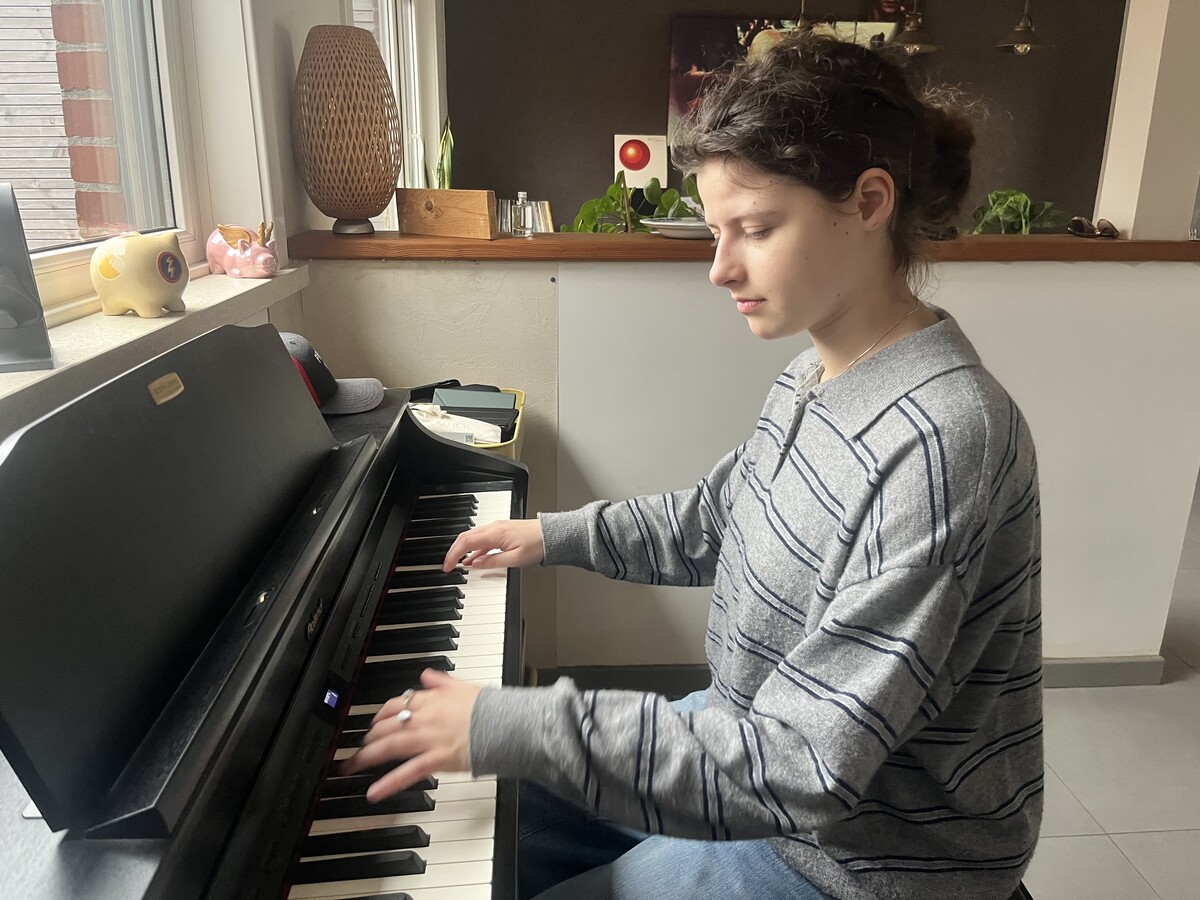 Annalisa's zangkunsten gaan verder dan de douche, ze droomt ervan om in een opera te staan