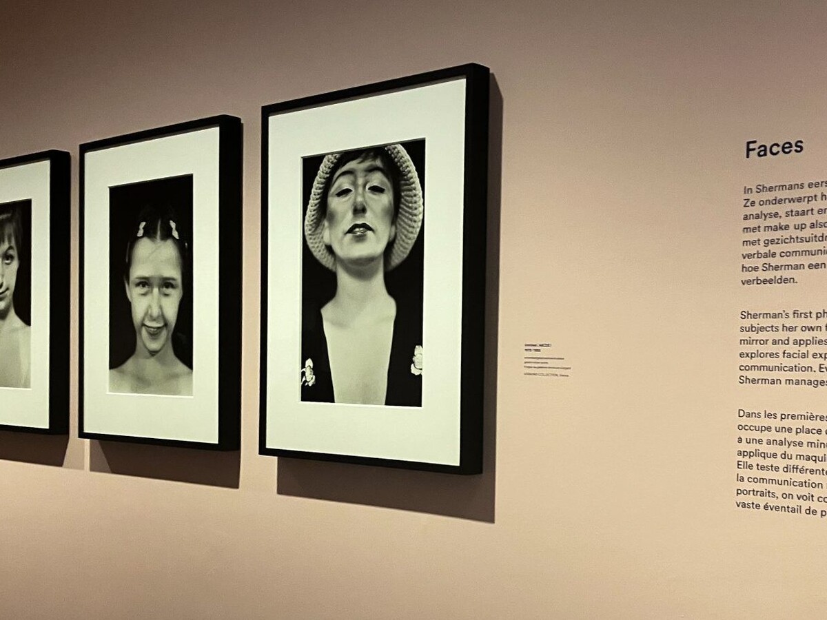 Cindy Sherman in het FOMU: Een spelletje ‘zoek de gelijkenissen’