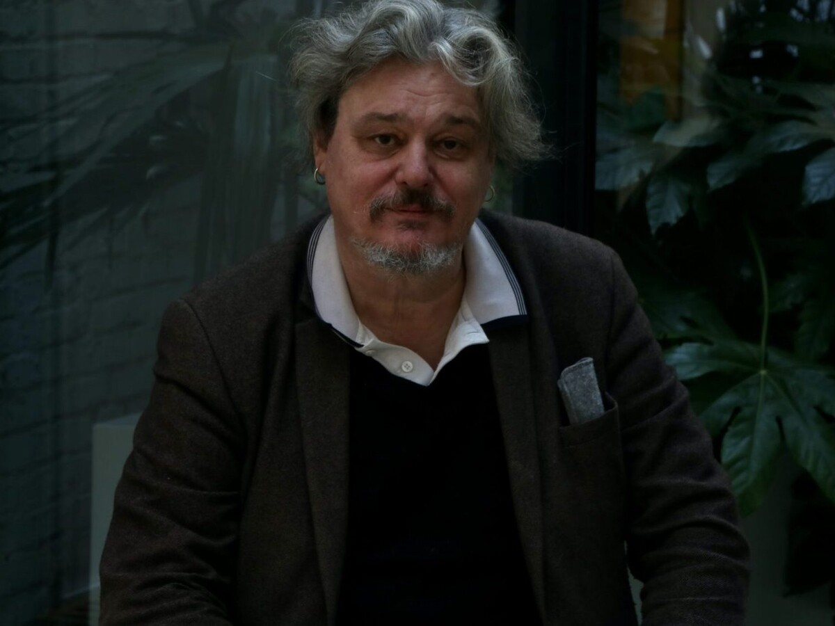 Painter Jan Van Imschoot: “My world is an illusion of liberty”