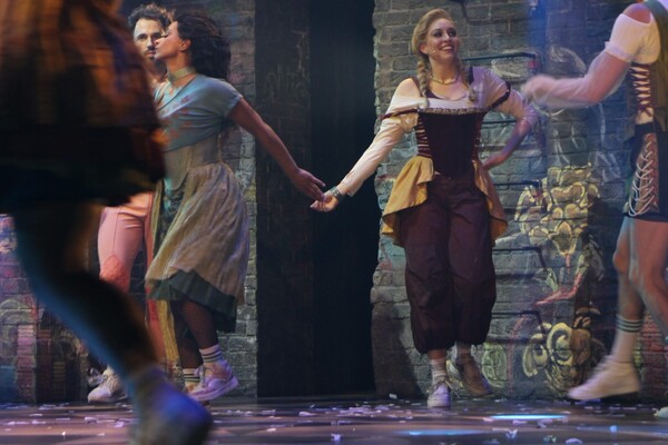 Actress Nicole Rushing: “Throw yourself into it and love it.”