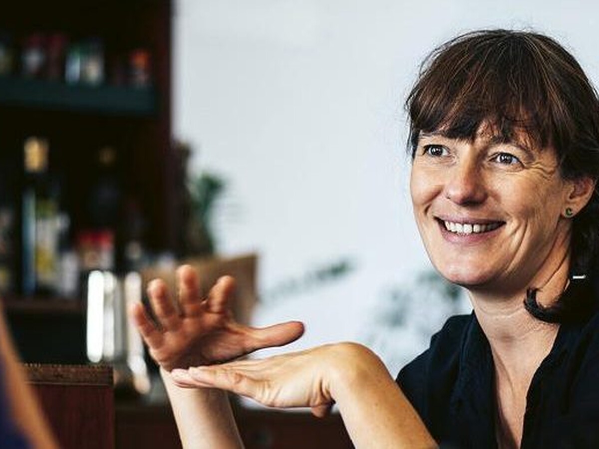Barbara Raes tourt internationaal met ‘Zon Dag Kind’