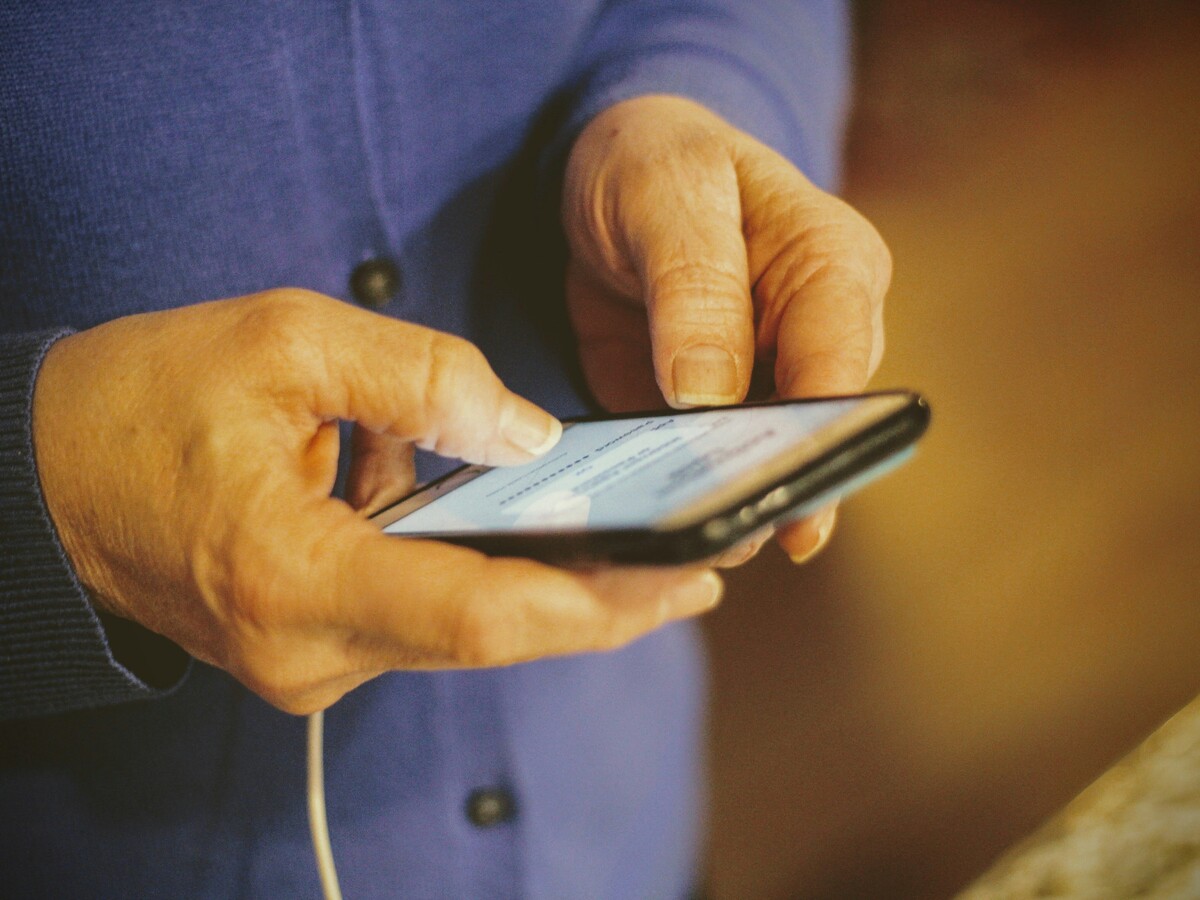 Luc was verliefd op een vals profiel: "Het is alsof je iemand had die er nu niet meer is"