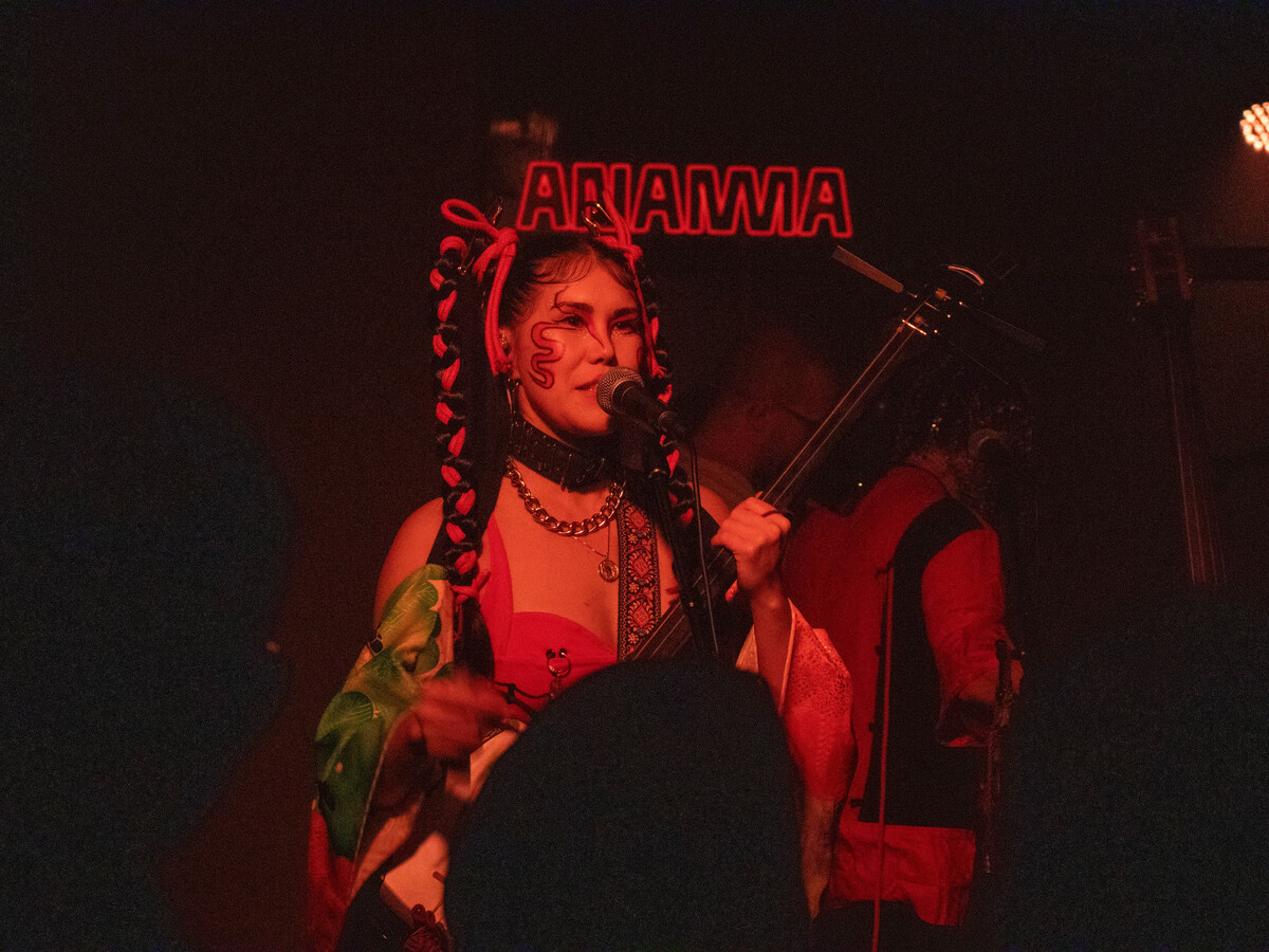 Mitsune, verhalen in muziek, imposante looks en een aardig staaltje stapelen